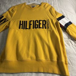 Tommy Hilfiger Denim Yellow Logo Crewneck Sweatshirt – Men’s Size L