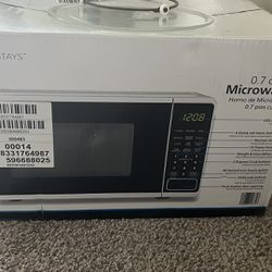 Mainstay Microwave 0.7 Cu Ft