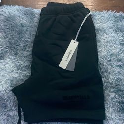 Full Black Essentials Fear Of God Shorts Size Medium 
