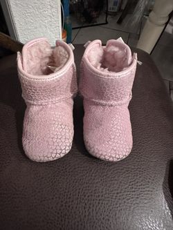 Pink Uggs 