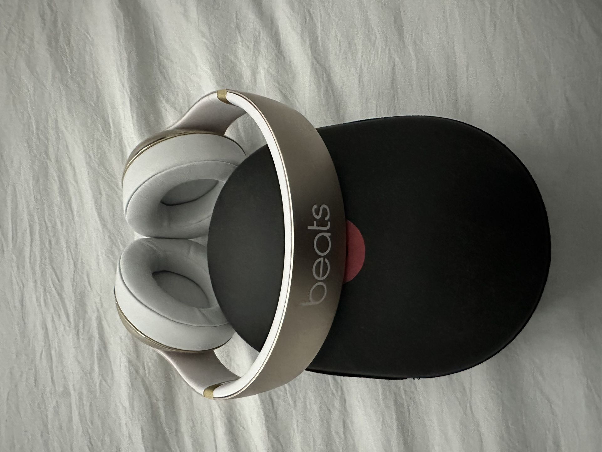 Beats Solo 3 Rose Gold