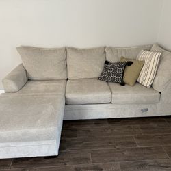 Sofa in Excellent Condition 
