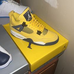 jordan 4 lighting brand new