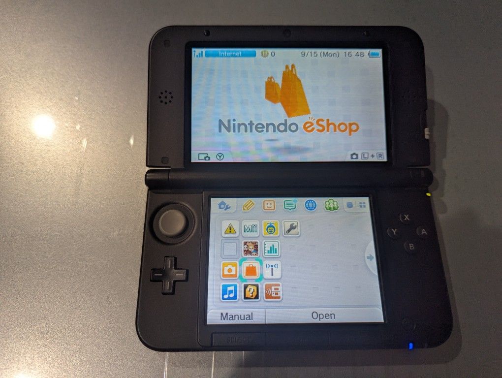 Nintendo 3DS XL Black W/Box Very Good Condition
