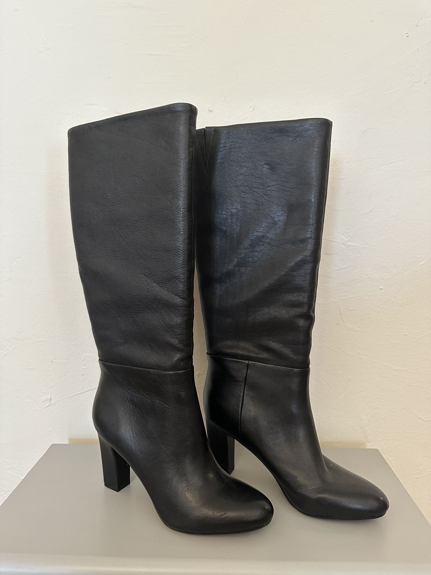 Black Aérosoles Boots Size 8.5