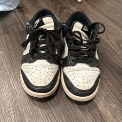 Pandas Nike dunk low  size 6
