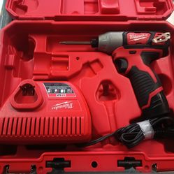Milwaukee M12 1/4" Hex Impact Driver with charger and case