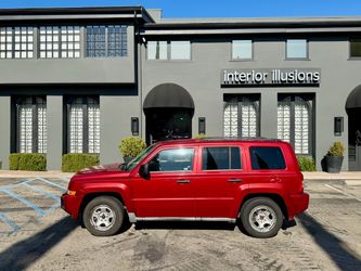 Jeep Patriot · Sport SUV 4D