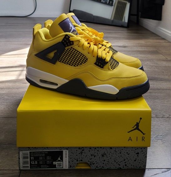 Iightning Jordan 4 Size 11
