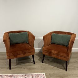 Accent Chairs 