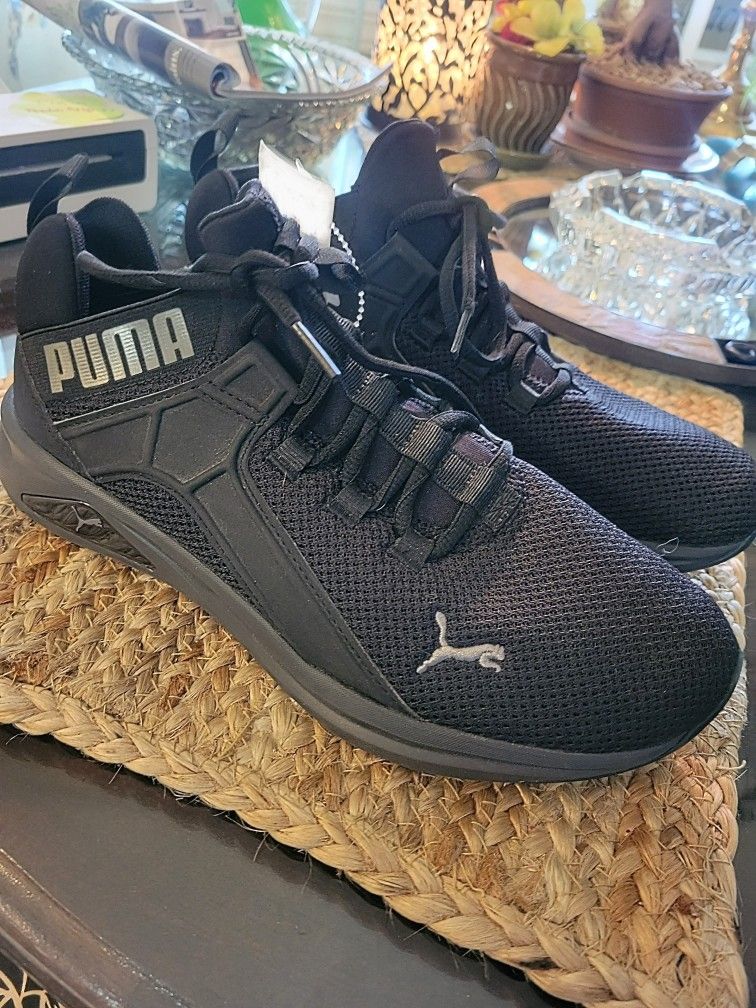 Puma Men's Sneakers - NEW