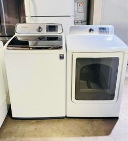 Set Samsung washer machine and gas dryer everything works we deliver