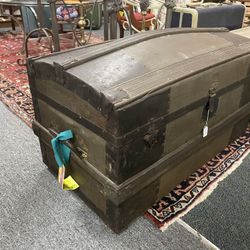 Trunk Antique Dome Top Metal 