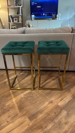Emerald stools