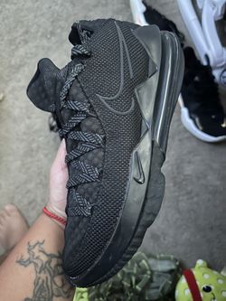 Nike, Lebron 17 Low Triple Black