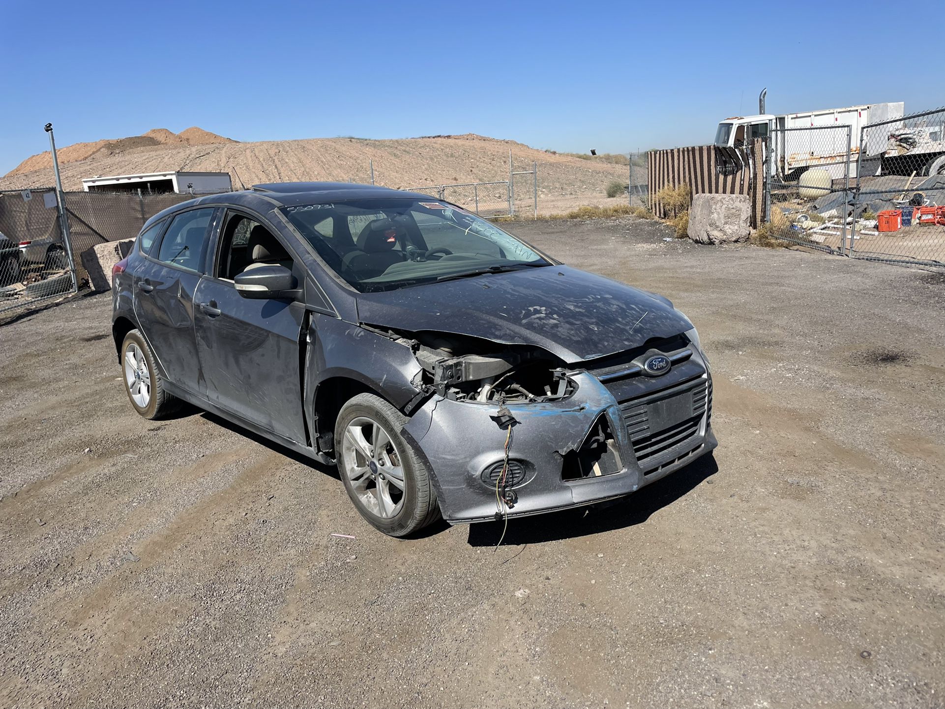 Ford Focus    For   Parts  Only 