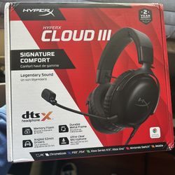 HyperX Cloud III GAMING HEADSET 