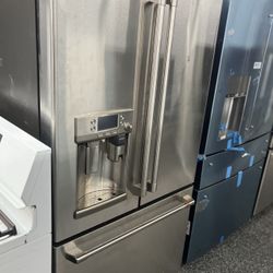 GE Café French Door Refrigerator W/ Keurig K-Cup Brewing System 