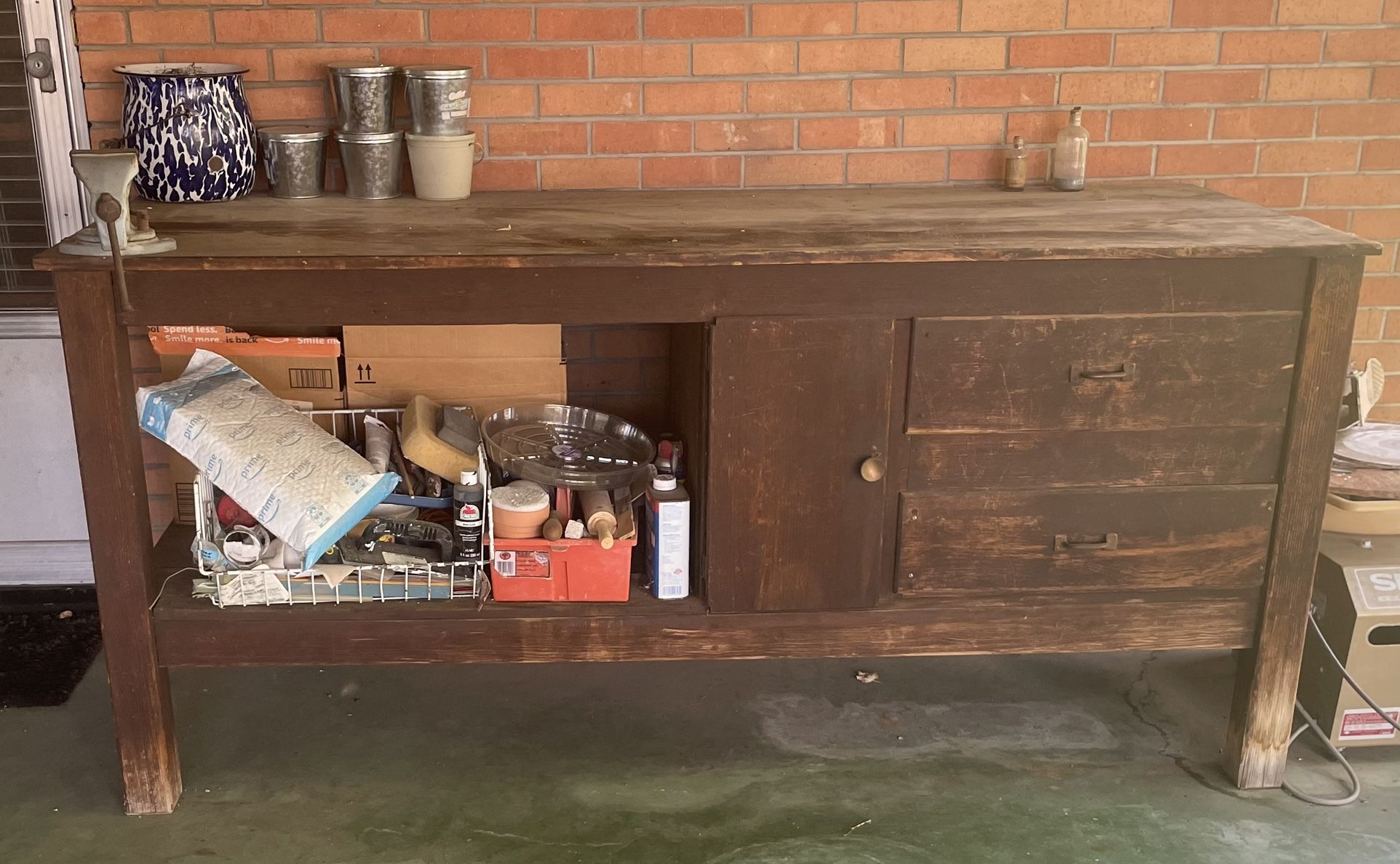 Work Bench With Vice