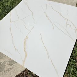 24x48 Calacatta Gold Polished Porcelain 