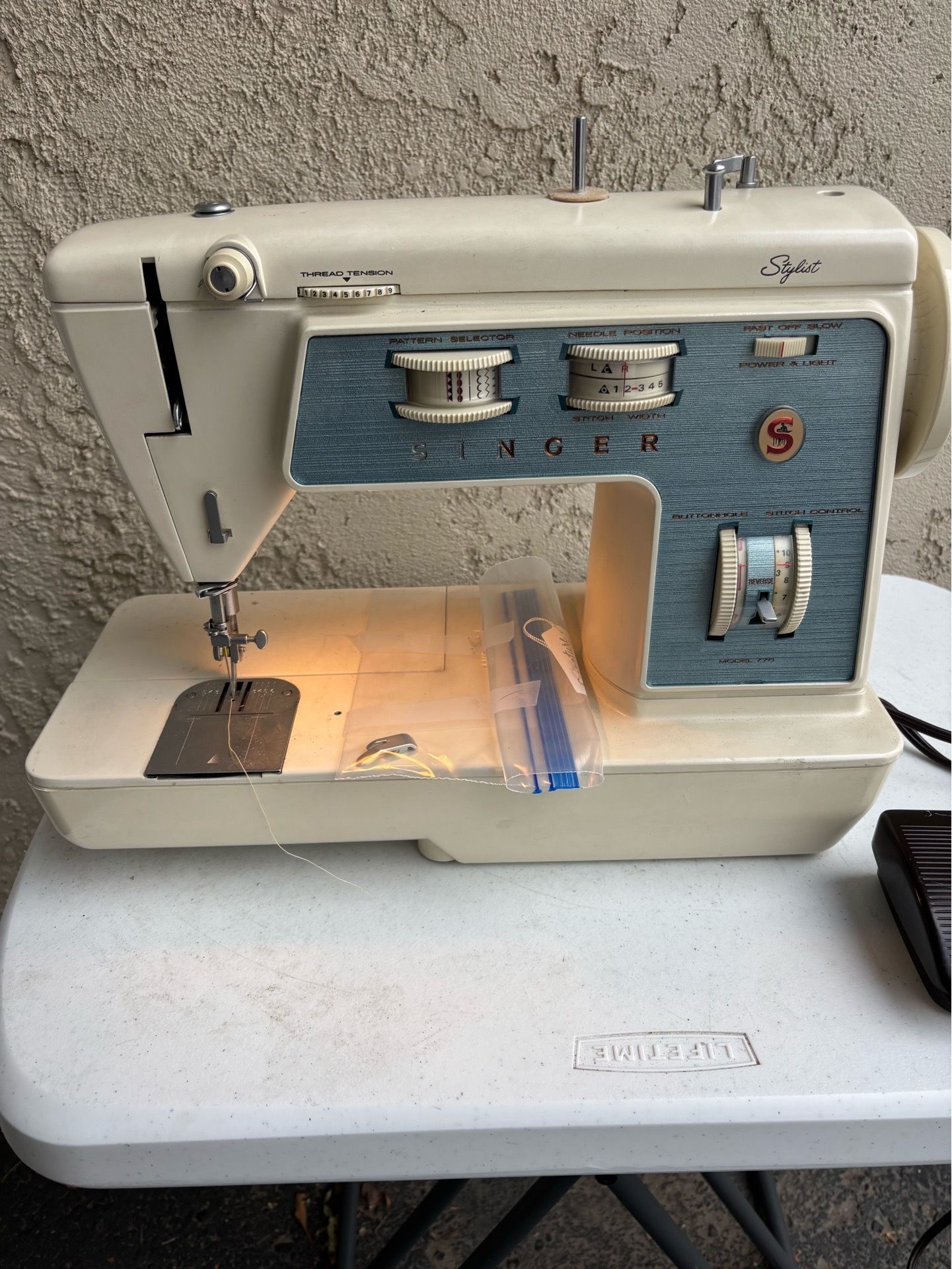 Classic Singer Stylist 776 sewing machine