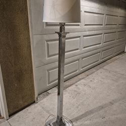 Modern Style Floor Lamp