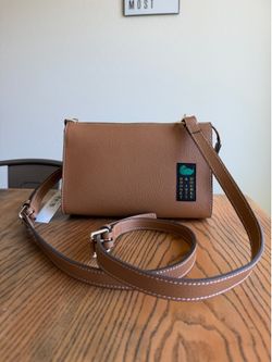Dooney & Bourkey Alpine Janine 23 Crossbody