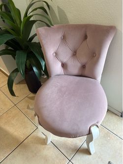 Light pink chair