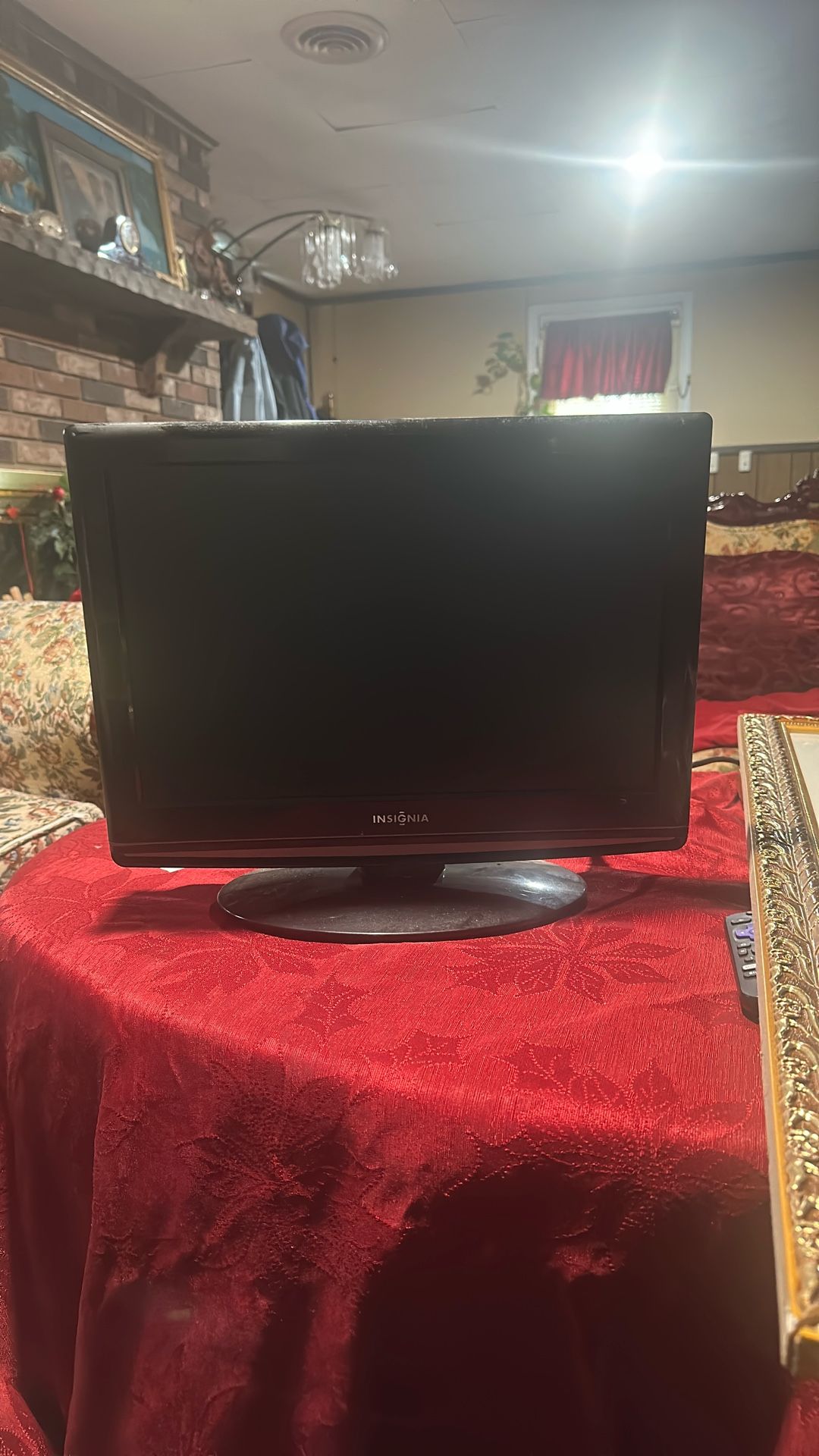 Insignia TV Black
