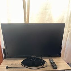 24” Samsung Syncmaster TV Monitor + Remote