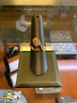 Women’s 14K Yellow Gold Diamond Ring
