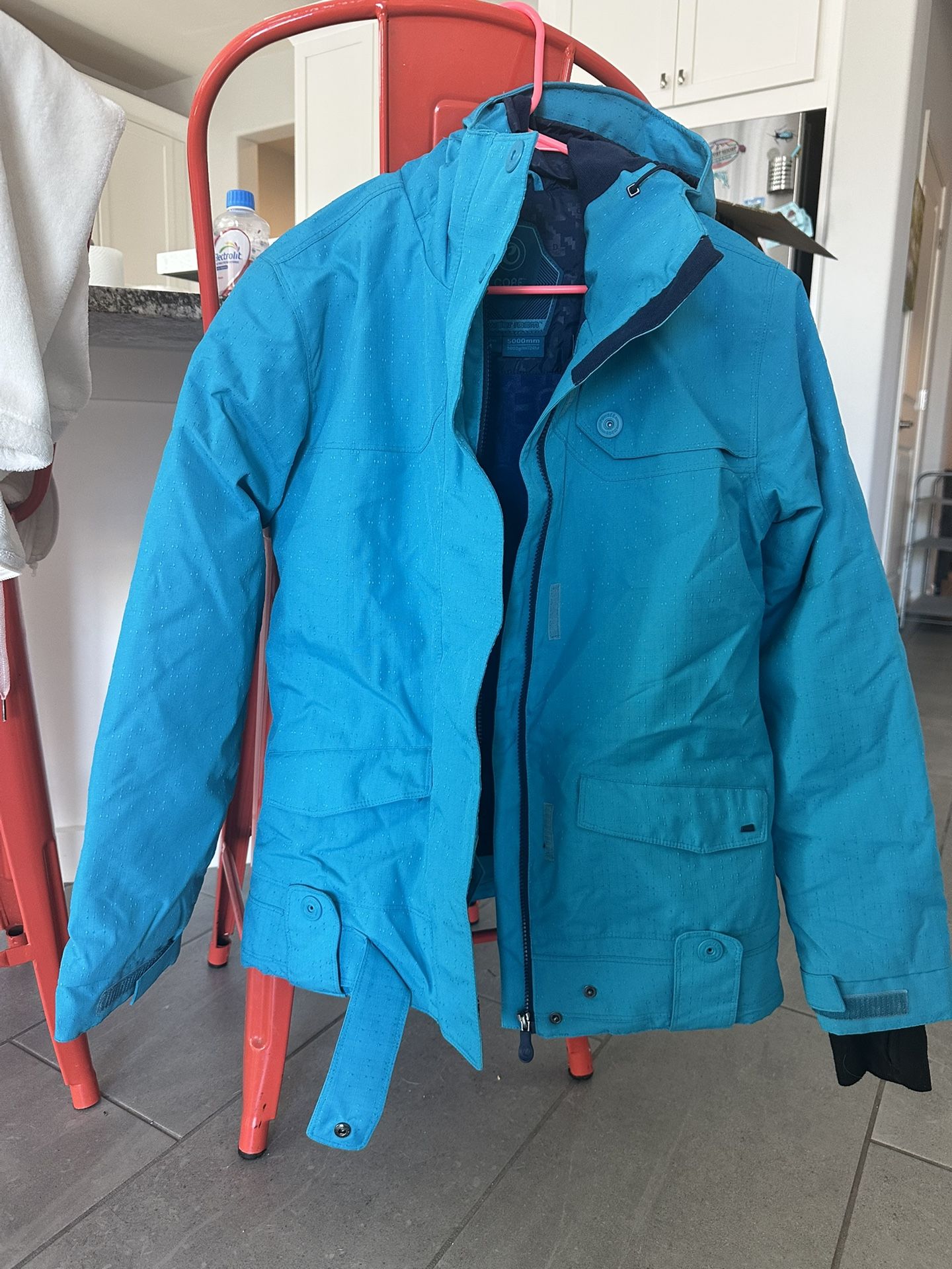 Women’s Snowboarding Jacket - Size Medium