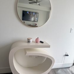 Statement Console Table + Mirror 