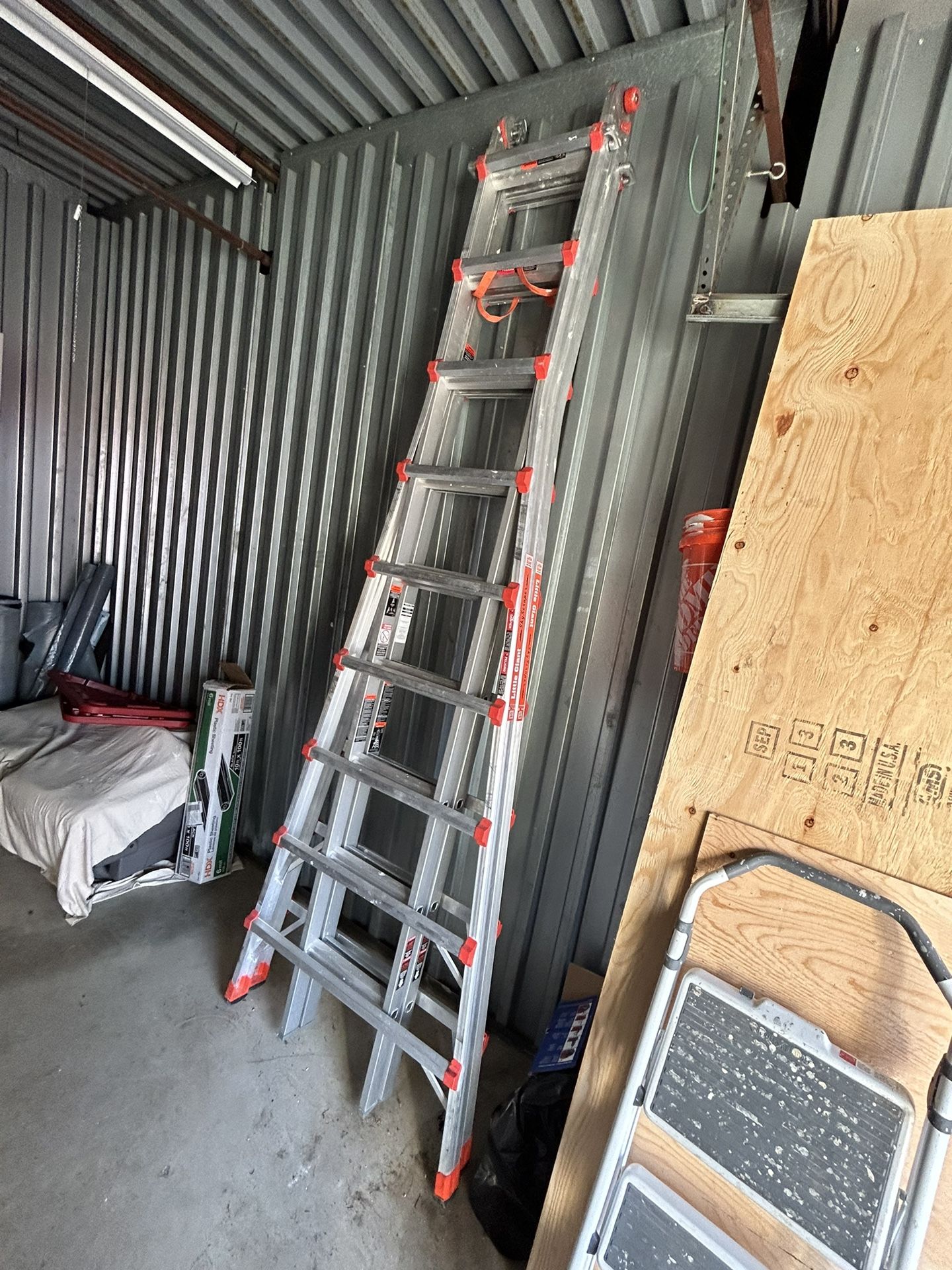 Little Giant Ladder, SKYSCRAPER 17ft. 300lb Alum Adjustable Stepladder, Height 17 ft, Capacity 300 lb, Material Aluminum, Model# 10110