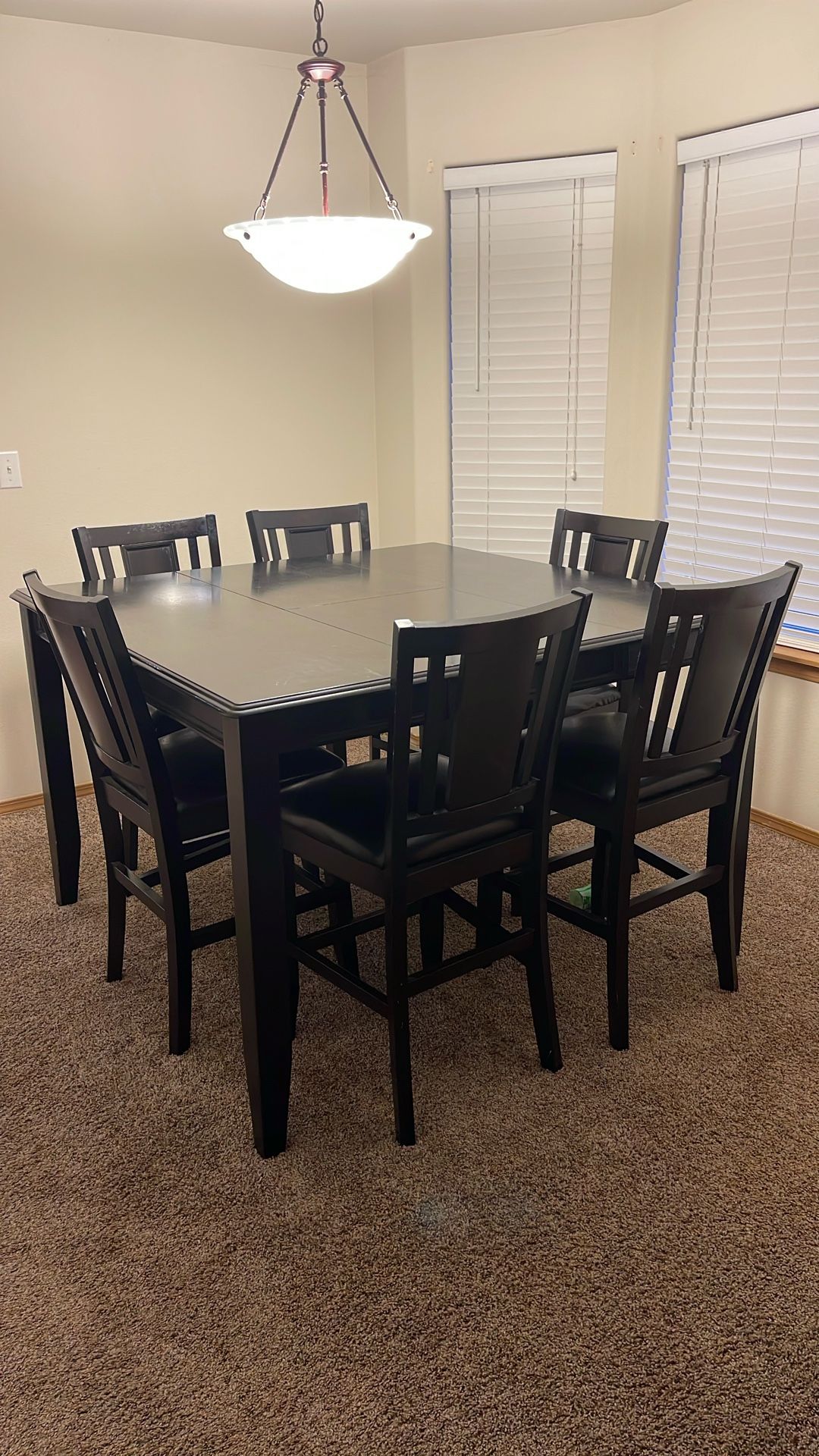 Dining Room Table (expandable)