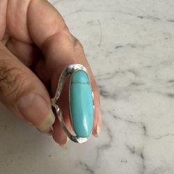925 Hammered Sterling Silver And Natural Elongated Ring -size 8 -NOT cracked Just The Look Of The Stone . Beautiful And Smooth 