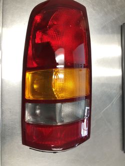 99 to 02 Chevrolet Silverado taillight