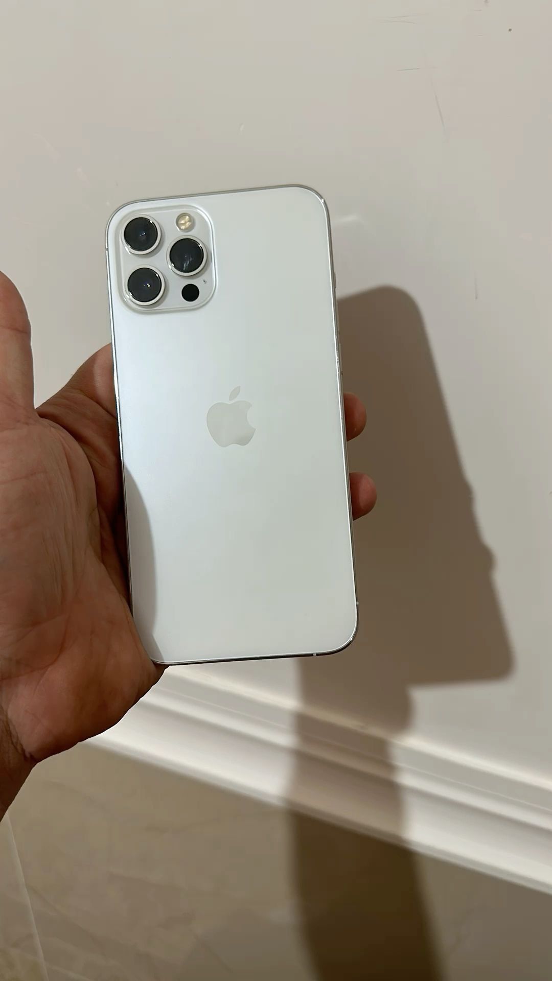 iPhone 15 Pro Max 256GB – White • Unlocked • Like New