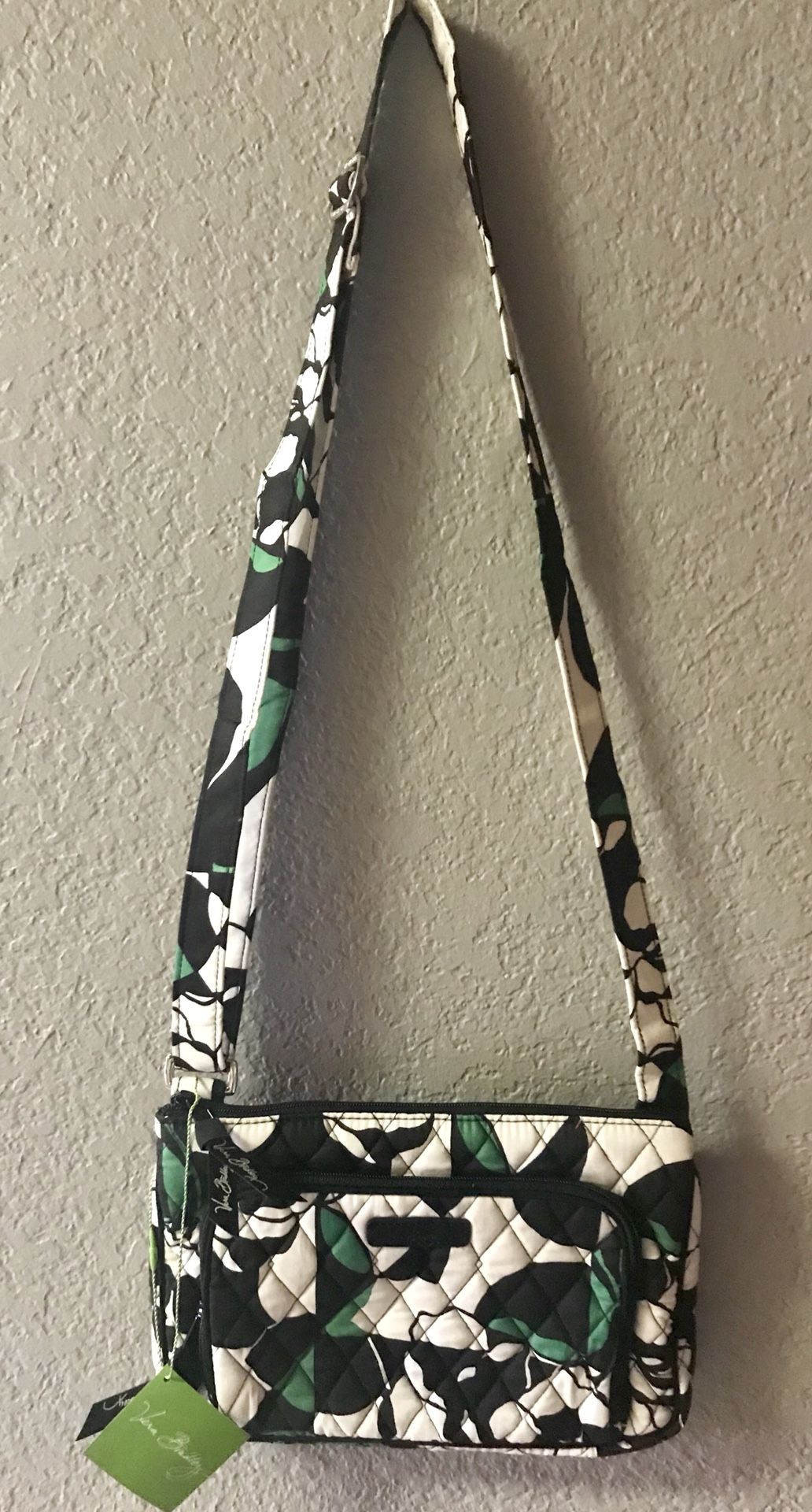 VERA BRADLEY Lil hipster in Imperial Rose pattern NEW