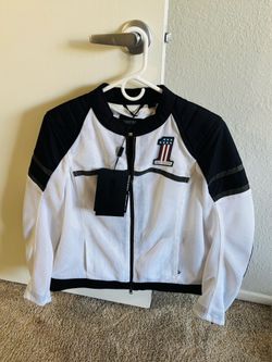 BRAND NEW “HARLEY DAVIDSON” WOMENS ZIP-UP BOMBER JACKET W/ TAGS (LARGE)