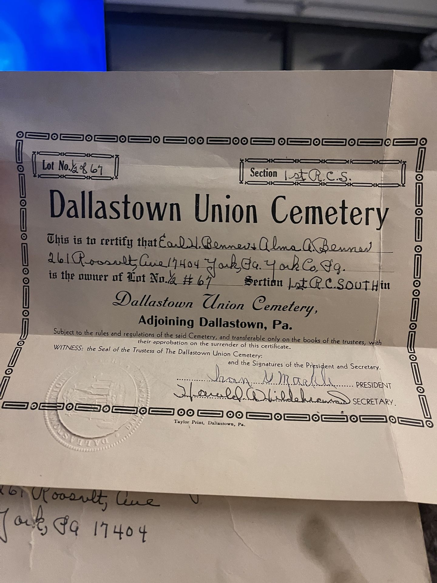 01/2 Cemetery Lot 1/2 Of Lot 67 Dallas town