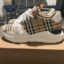 Burberry Size 14
