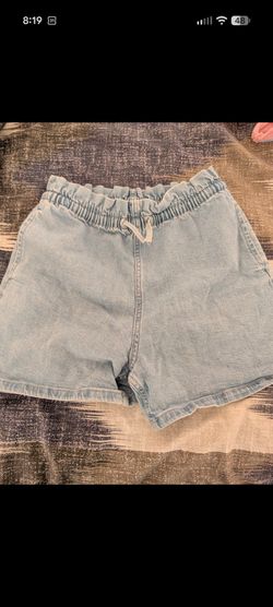 Casual H&M shorts