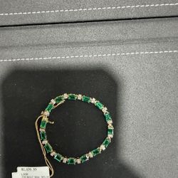 Green Stone And diamonds Bracelet 14kt