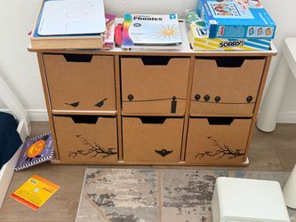 Kids shelf toy storage