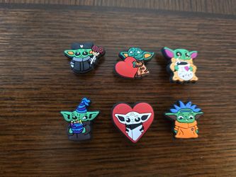 Lot Of 6 Baby Yoda Shoe Charms 