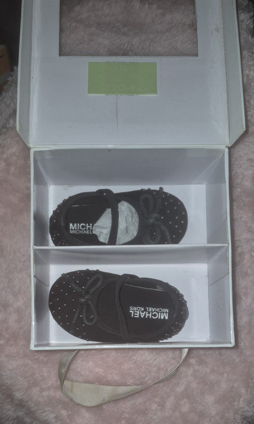 New inbox MIchael Kors baby shoes