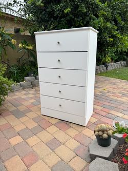 White 5-Drawer Tall Dresser Chest