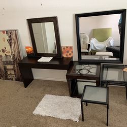 Furniture Liquidation🍀🛋🖼🎁🎈🍀 Sofa, Mirror, Table, Chair, Wall Frame.