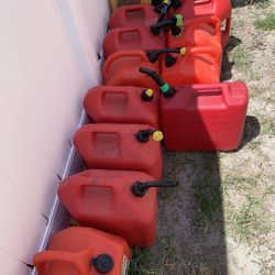 Gas Cans And Prpane Tanks---Read Under Discription